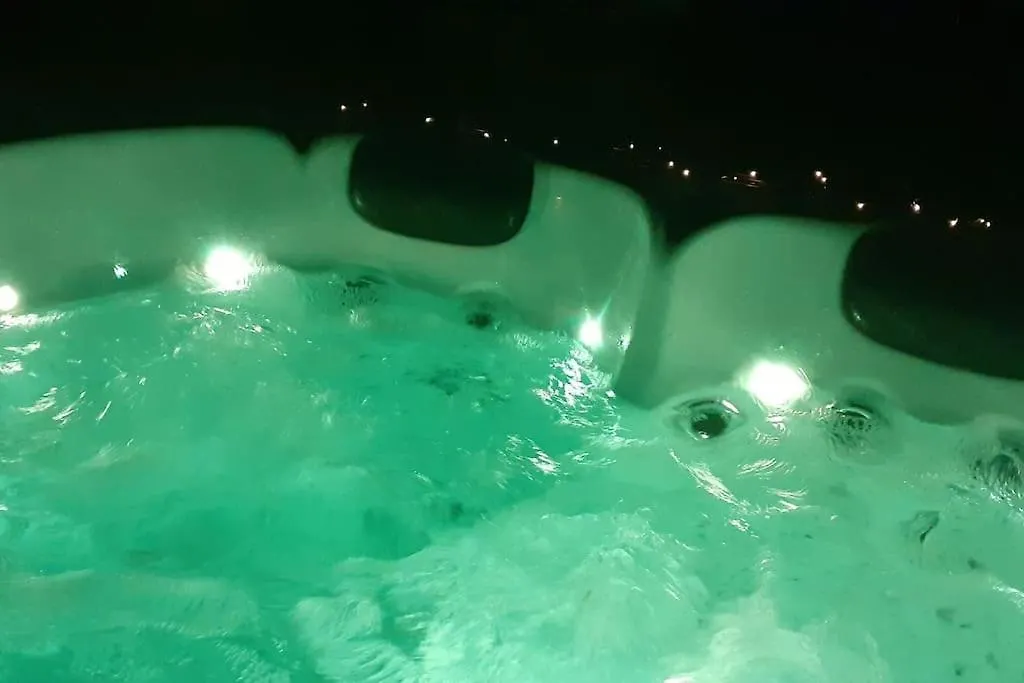 Holiday home Jacuzzi Au Lemon Tree Et Charme Des Pierres Dorees Panossas France